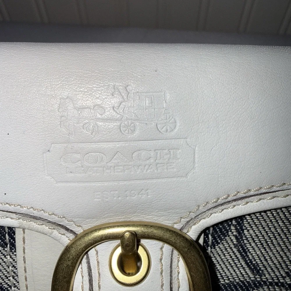 COACH BLEEKER WHITE LEATHER SNAP FLAP BLUE/WHITE DENIM SIGNATURE C LONG WALLET